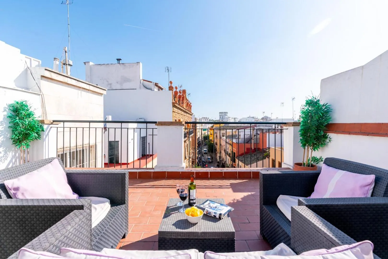 Apartamento Luminoso Ático con Terraza, Calle Antonia Diaz Sevilla