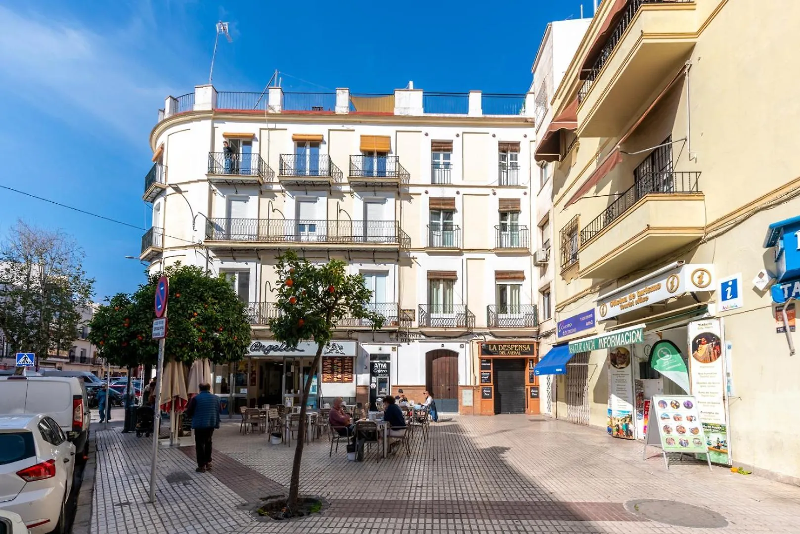 Apartamento Luminoso Ático con Terraza, Calle Antonia Diaz Sevilla